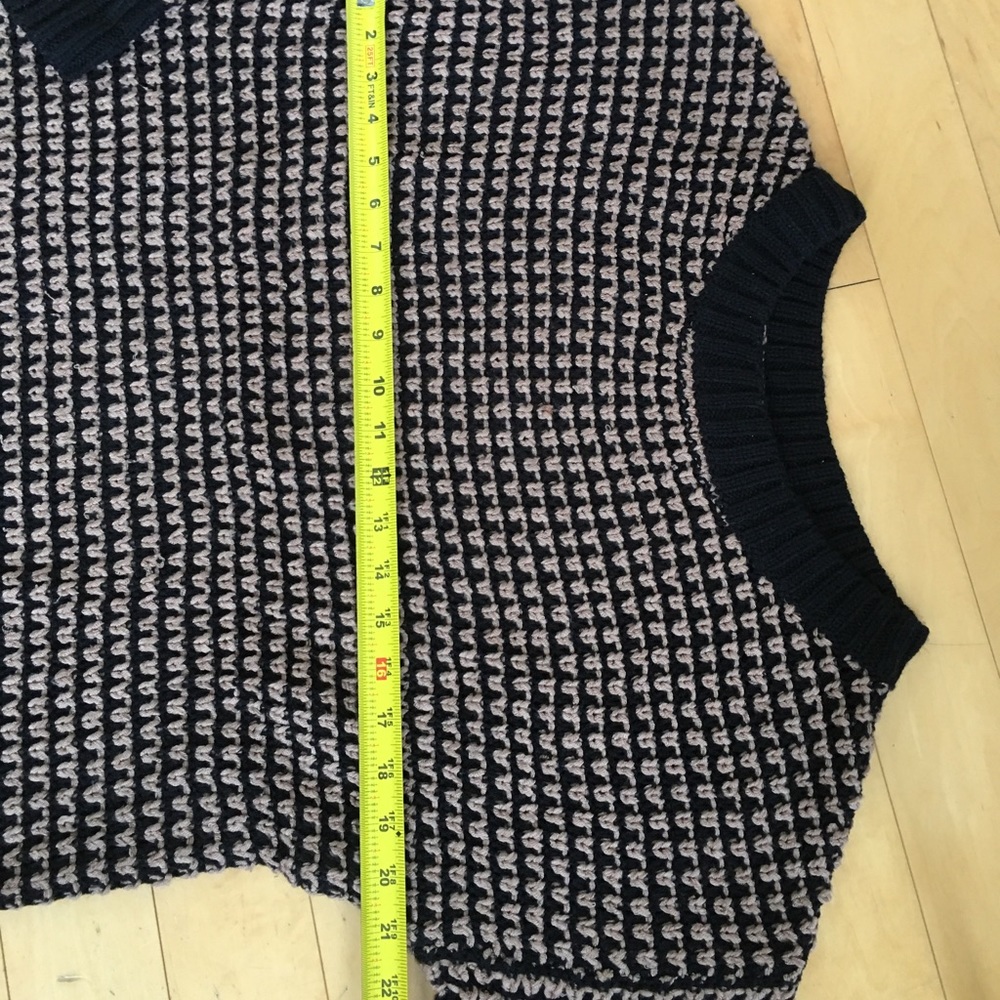 Hive & Honey: Knit Sweater - Picture 6 of 8